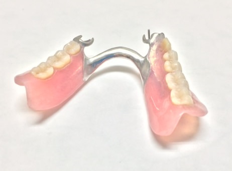 レジン床義歯（歯科用プラスティック樹脂）